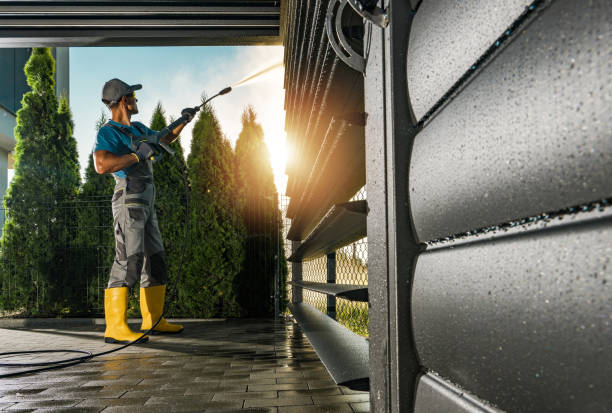 Professional Pressure Washing Services in Robins, IA